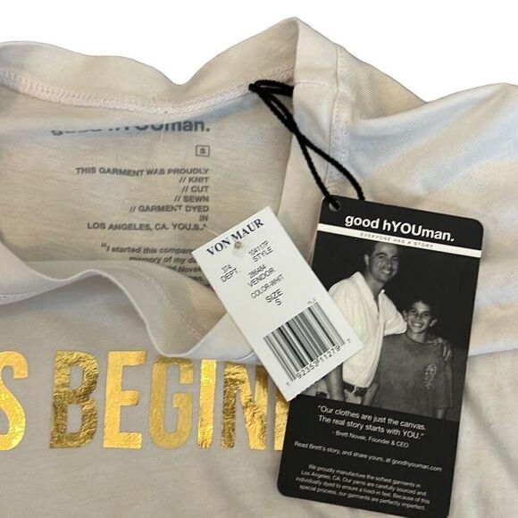 Von Maur Christmas long sleeve t shirt - Picture 3 of 6